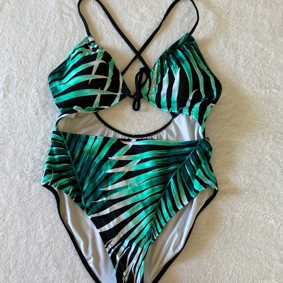 PINK Victoria's Secret Other - PINK NWOT Victoria’s Secret One Piece Bathing suit